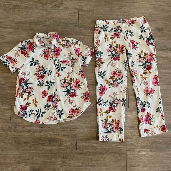 LOFT Other - LOFT floral pajamas set, size small